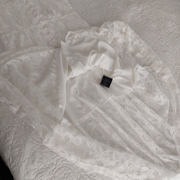 Three Pink Hearts - White Sleeveless Spaghetti-Strap Lace Button-Up Midi Dress - Picture 8 of 10